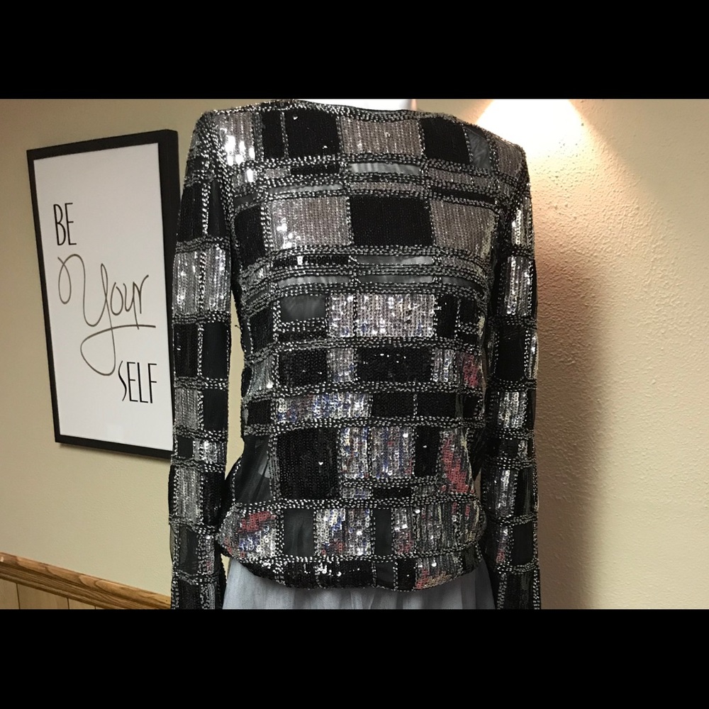 Beautiful Blocked Shimmer Top/ Rear Zipper. - Picture 2 of 4